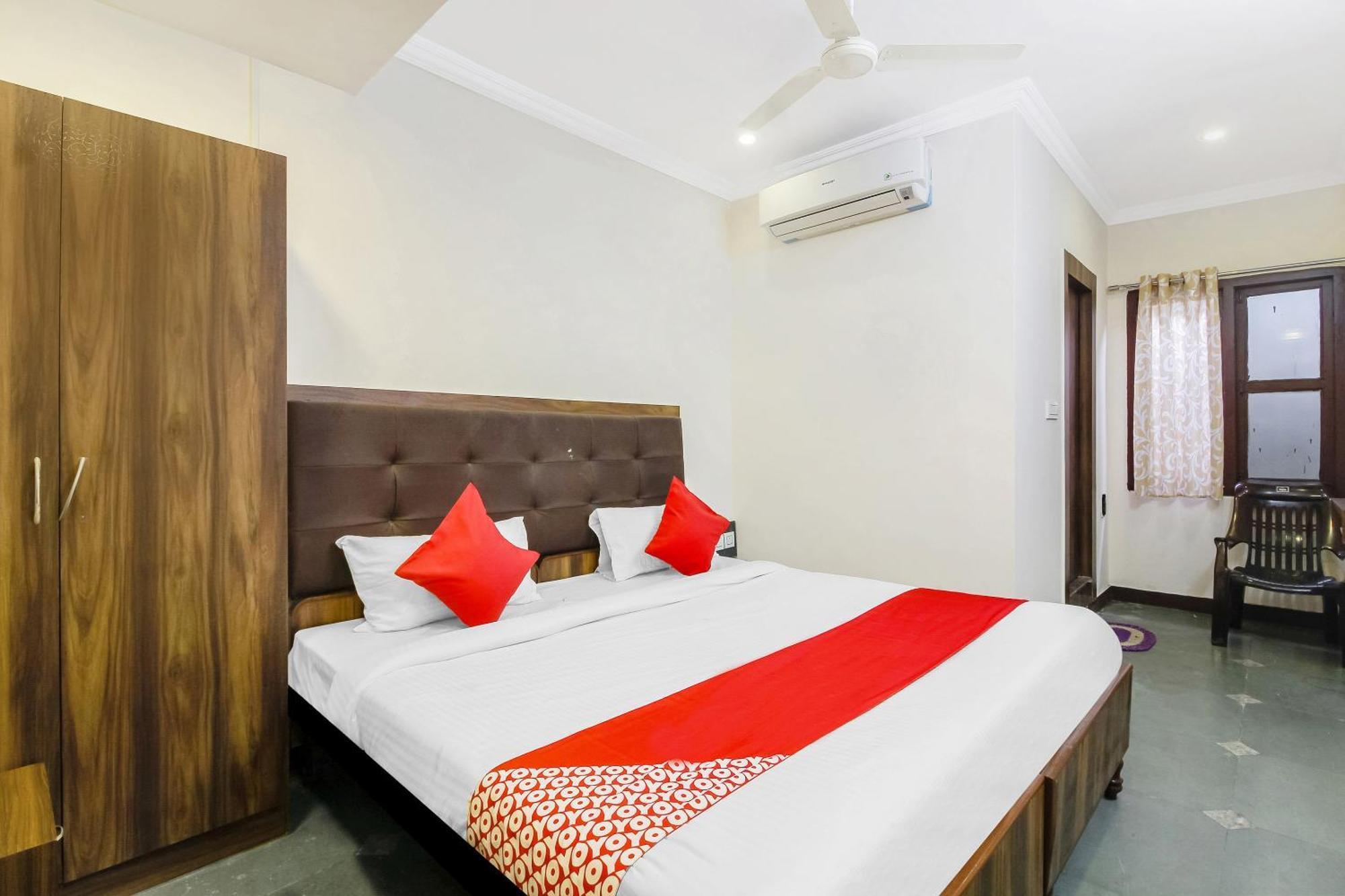 Hotel O Tokyo Hyderabad Exteriör bild